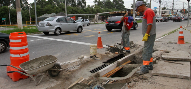 Infraestrutura realiza manutenção em diversos bairros da cidade ...